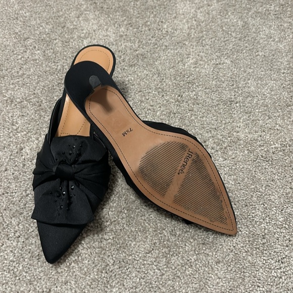J.Renee black satin heel with embellished bow size 7.5 - Picture 3 of 5